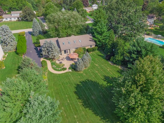 1335 N Silo Ridge Drive, Ann Arbor, MI 48108