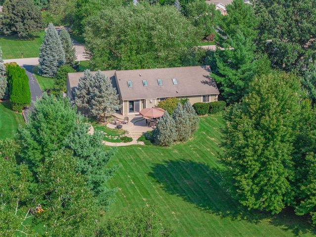 1335 N Silo Ridge Drive, Ann Arbor, MI 48108