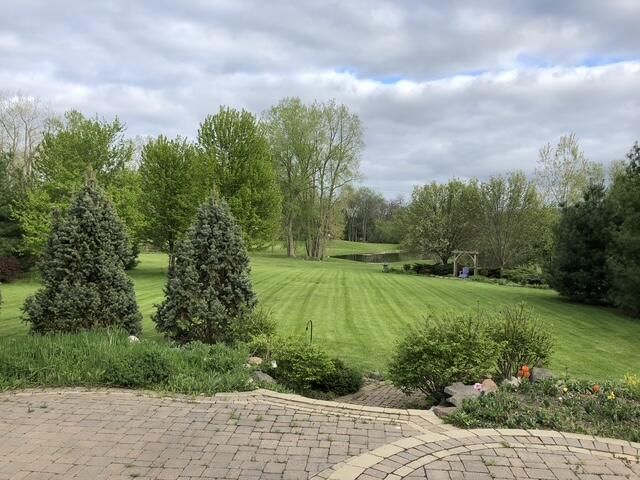 1335 N Silo Ridge Drive, Ann Arbor, MI 48108