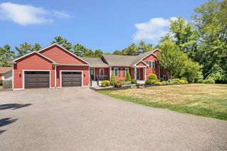 135 County St, Lakeville, MA 02347