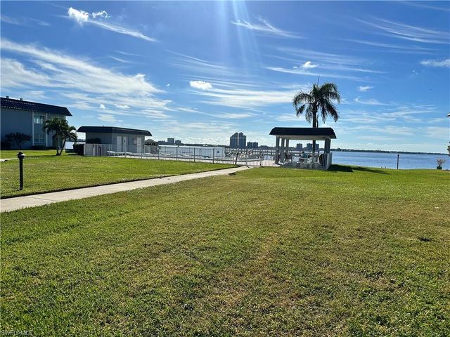 3392 N Key DR # 7, North Fort Myers, FL 33903