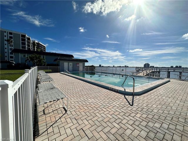 3392 N Key DR # 7, North Fort Myers, FL 33903