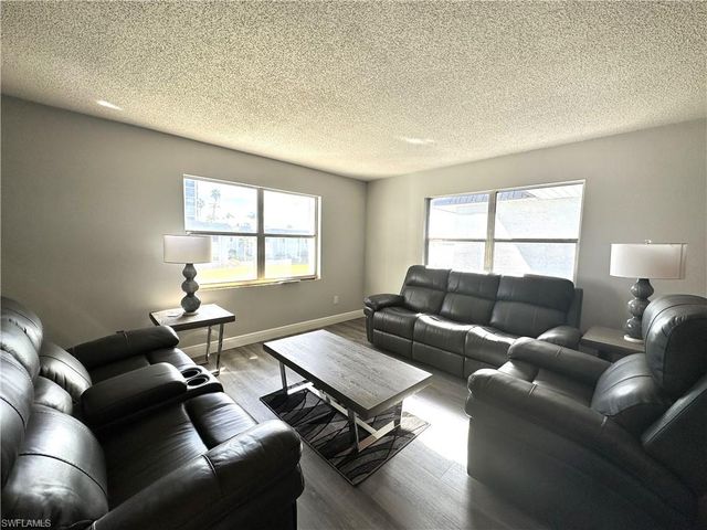 3392 N Key DR # 7, North Fort Myers, FL 33903