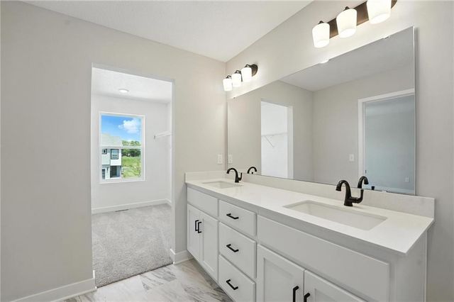 1301 S 4th Street E, Louisburg, KS 66053