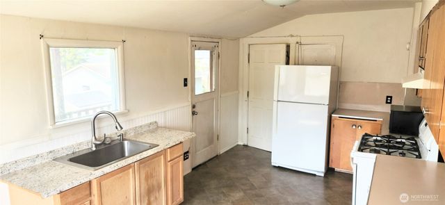 1224 Maple Street, Everett, WA 98201