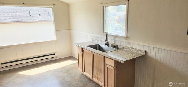 1224 Maple Street, Everett, WA 98201