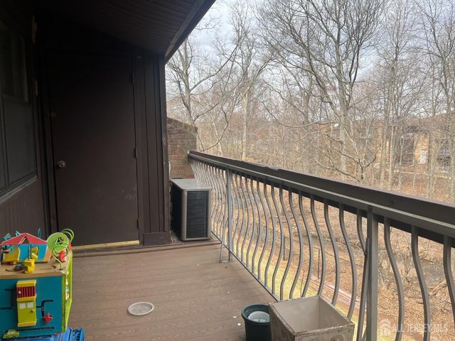 1941 Raspberry Court, Edison, NJ 08817