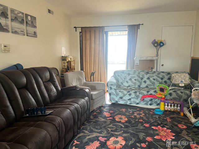 1941 Raspberry Court, Edison, NJ 08817