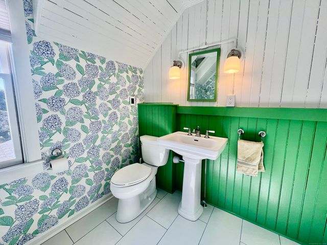 9 Madison Avenue, Madison, CT 06443