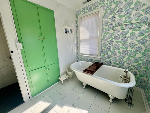 9 Madison Avenue, Madison, CT 06443