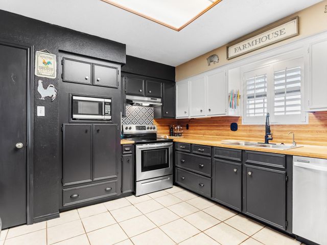 15924 Fm 442 Road, Needville, TX 77461