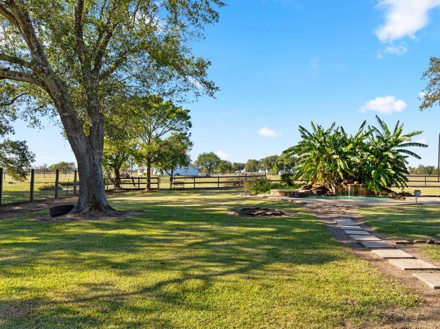 15924 Fm 442 Road, Needville, TX 77461