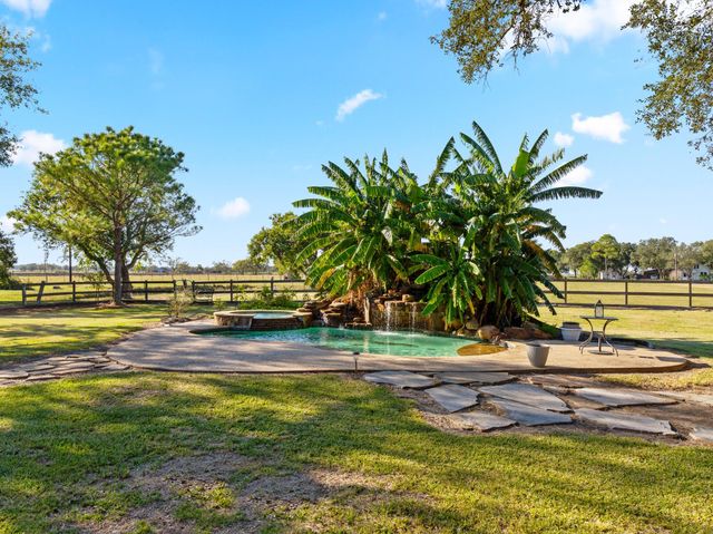 15924 Fm 442 Road, Needville, TX 77461