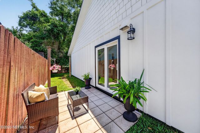 2179 FAIRWAY VILLAS Lane S, Atlantic Beach, FL 32233