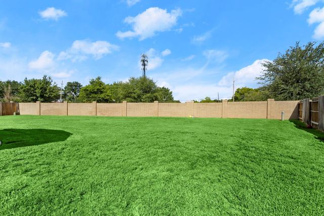 15723 Huddleston Drive, Cypress, TX 77429