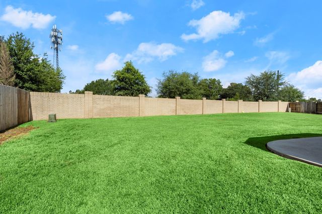 15723 Huddleston Drive, Cypress, TX 77429