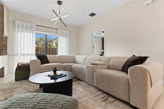 7865 NW 104th Ave 4, Doral, FL 33178