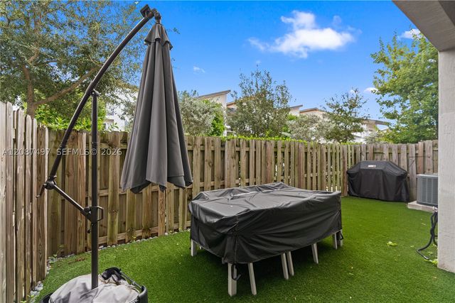 7865 NW 104th Ave 4, Doral, FL 33178