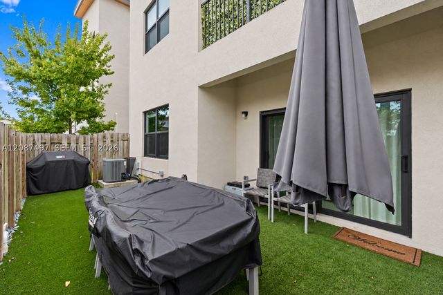 7865 NW 104th Ave 4, Doral, FL 33178