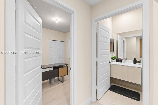 7865 NW 104th Ave 4, Doral, FL 33178