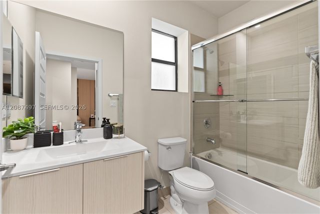 7865 NW 104th Ave 4, Doral, FL 33178