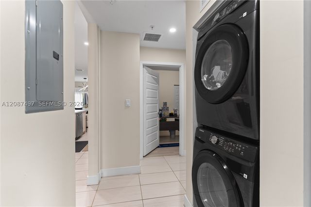 7865 NW 104th Ave 4, Doral, FL 33178