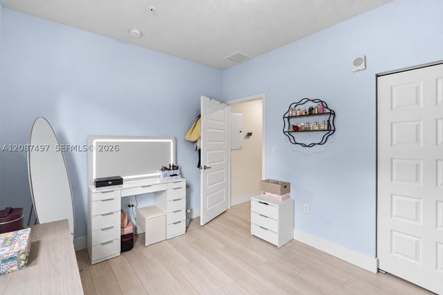 7865 NW 104th Ave 4, Doral, FL 33178