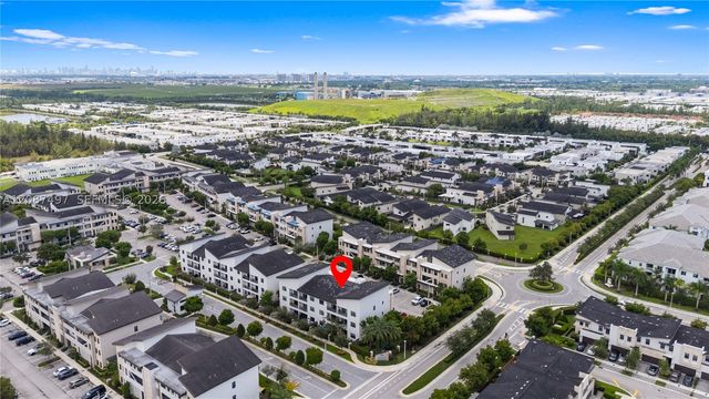 7865 NW 104th Ave 4, Doral, FL 33178
