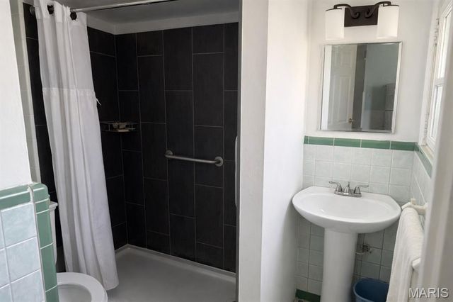 5512 Columbia Avenue, St Louis, MO 63139