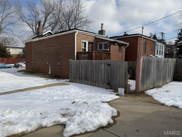 5512 Columbia Avenue, St Louis, MO 63139