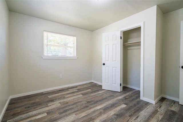 2516 Queensbury Road, Moore, OK 73160