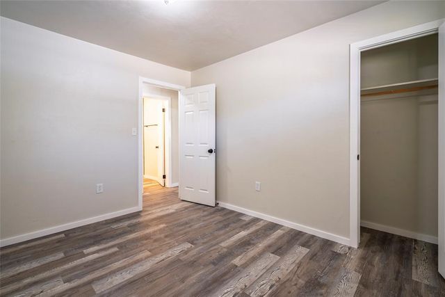 2516 Queensbury Road, Moore, OK 73160