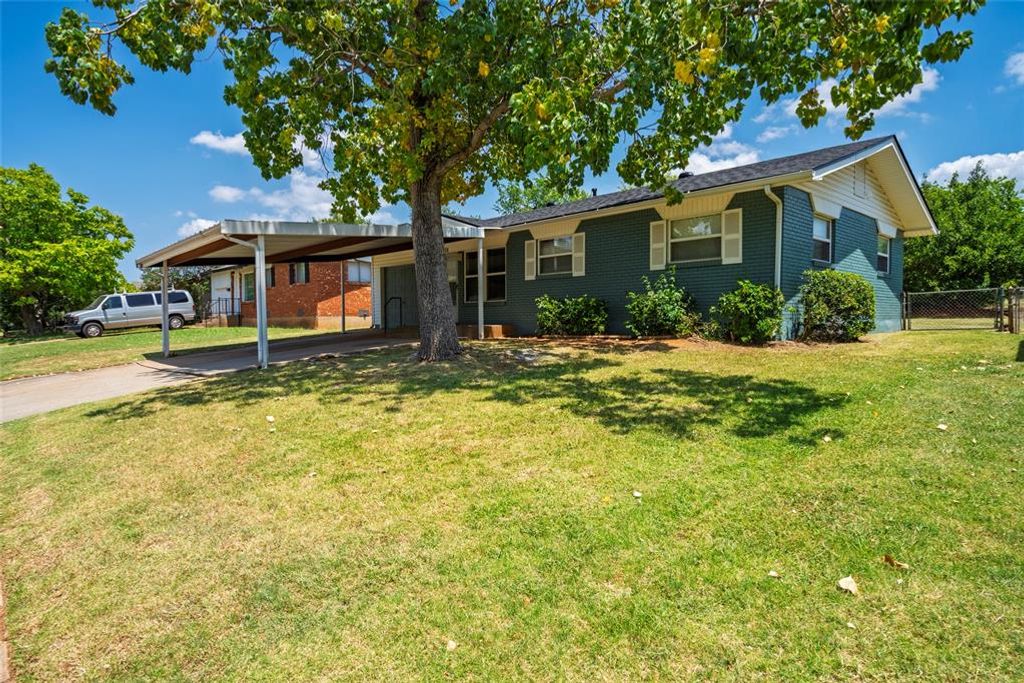 2516 Queensbury Road, Moore, OK 73160