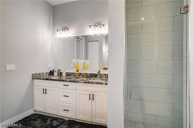 2661 43rd AVE NE, Naples, FL 34120