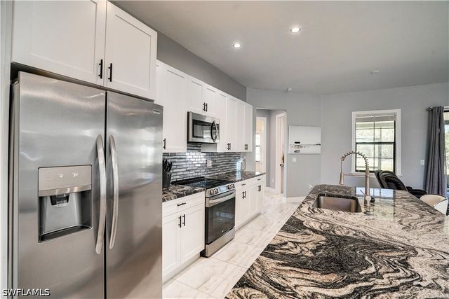2661 43rd AVE NE, Naples, FL 34120