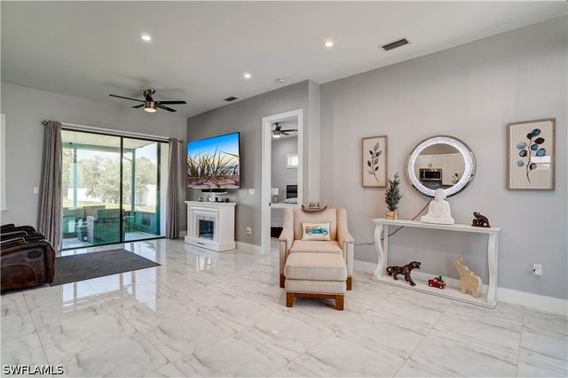 2661 43rd AVE NE, Naples, FL 34120