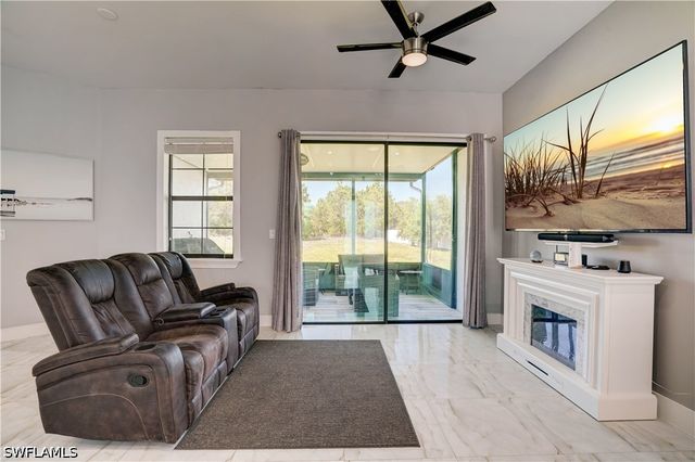 2661 43rd AVE NE, Naples, FL 34120