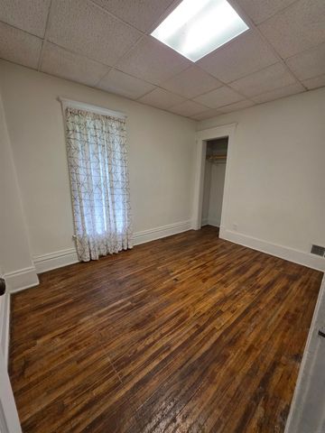 411 Edwards Street, Waterloo, IA 50703