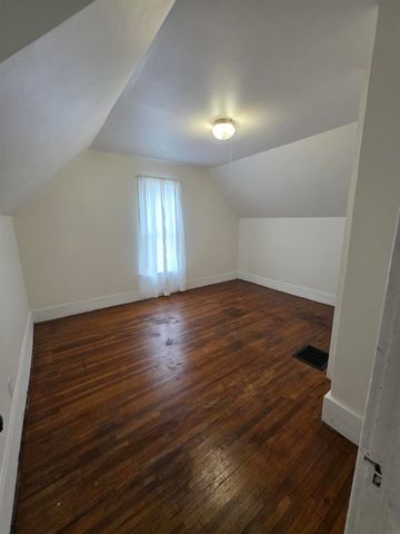 411 Edwards Street, Waterloo, IA 50703