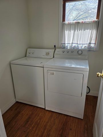 411 Edwards Street, Waterloo, IA 50703