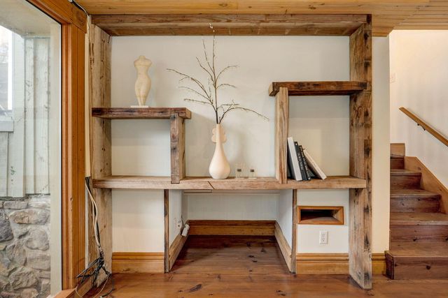 2850 S Barnes Avenue, Springfield, MO 65804