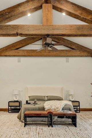 2850 S Barnes Avenue, Springfield, MO 65804