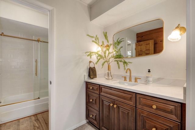 2850 S Barnes Avenue, Springfield, MO 65804