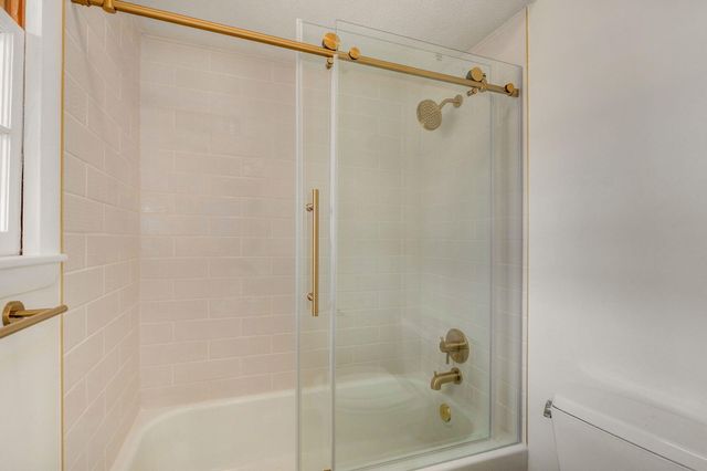 2850 S Barnes Avenue, Springfield, MO 65804