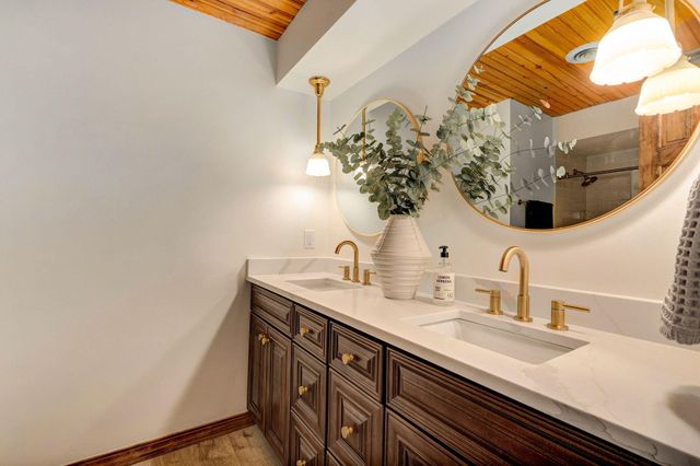 2850 S Barnes Avenue, Springfield, MO 65804