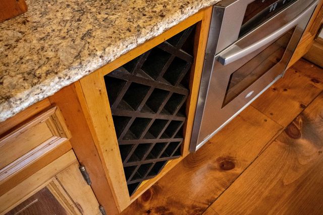 2850 S Barnes Avenue, Springfield, MO 65804