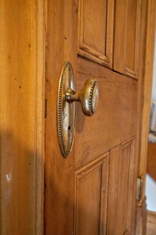 2850 S Barnes Avenue, Springfield, MO 65804