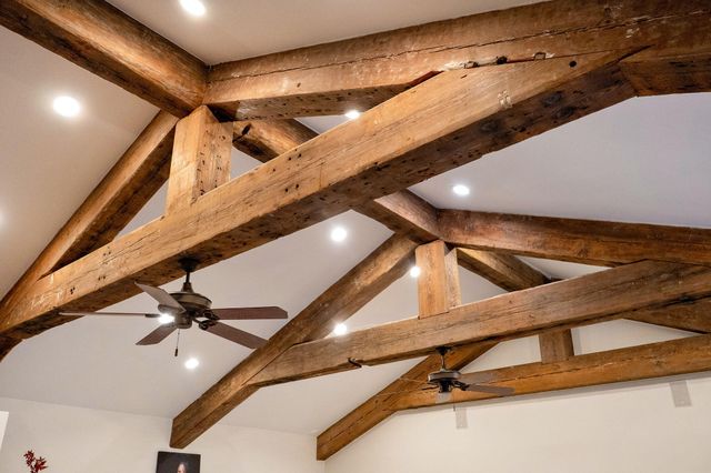 2850 S Barnes Avenue, Springfield, MO 65804