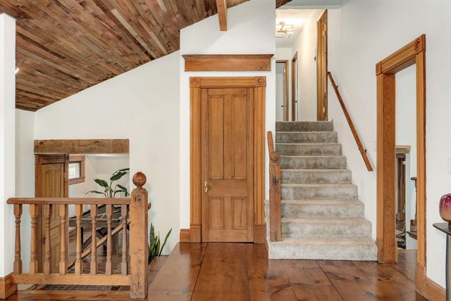 2850 S Barnes Avenue, Springfield, MO 65804