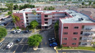 8425 NW 8th St 303, Miami, FL 33126